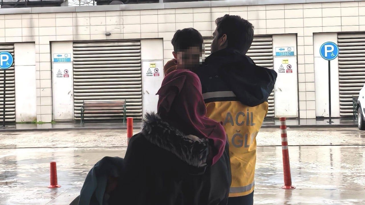 3 yaşındaki çocuk ölümden döndü! 50 kuruş yemek borusunda kaldı