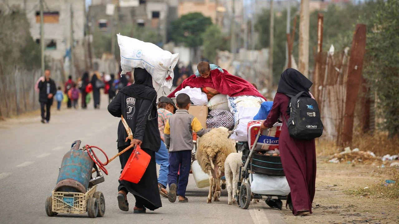 30 günde 900'den fazla Filistinli yerinden edildi!