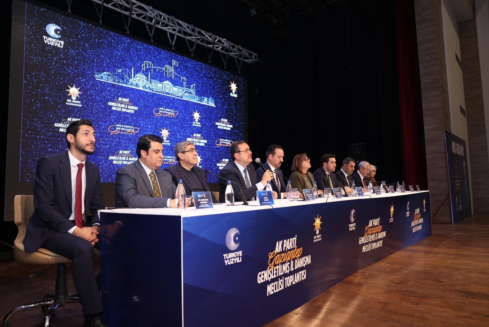 AK Parti Genel Başkan Yardımcısı Kürşad Zorlu, Gaziantep'te teşkilatla buluştu