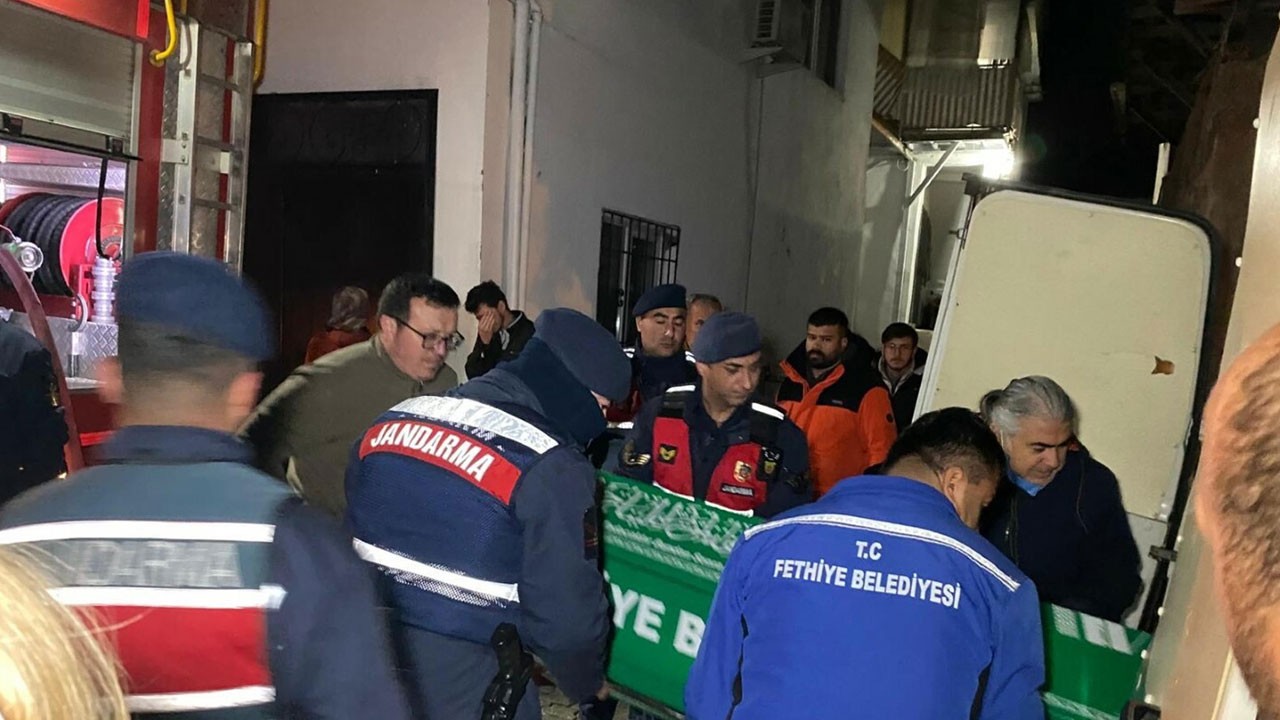 Alevlerin sardığı evden çıkamadı! Yaşlı kadın feci şekilde can verdi