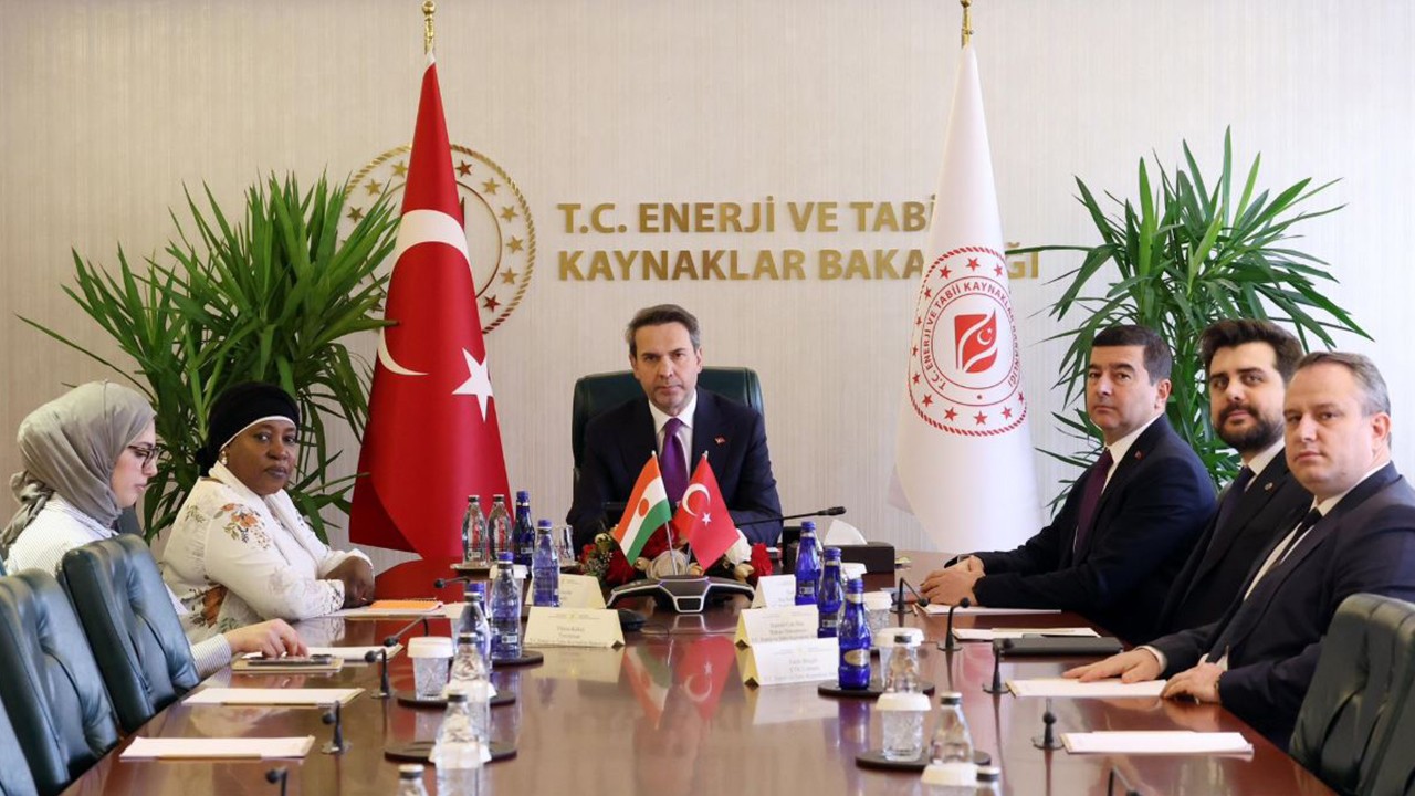 Bakan Bayraktar, Nijer’in Ankara Büyükelçisi ile görüştü