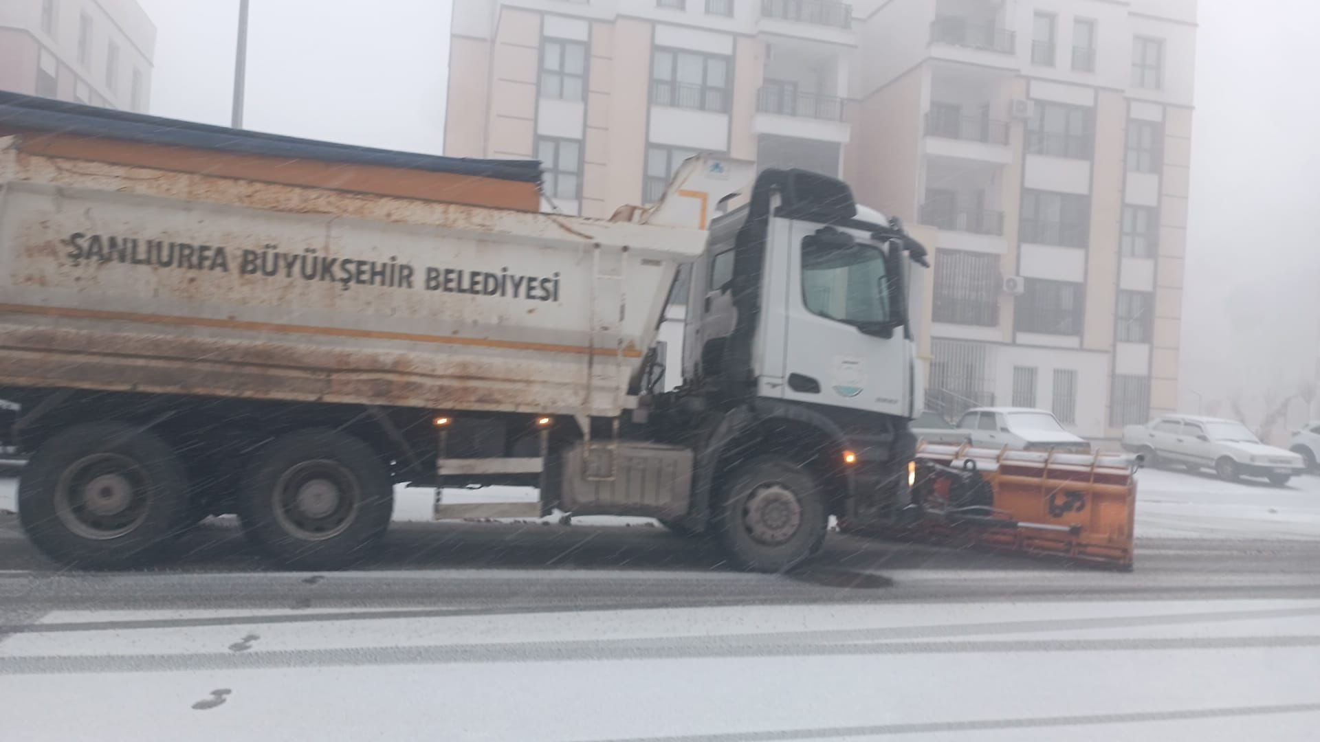 Büyükşehir Belediyesi kar mesaisinde