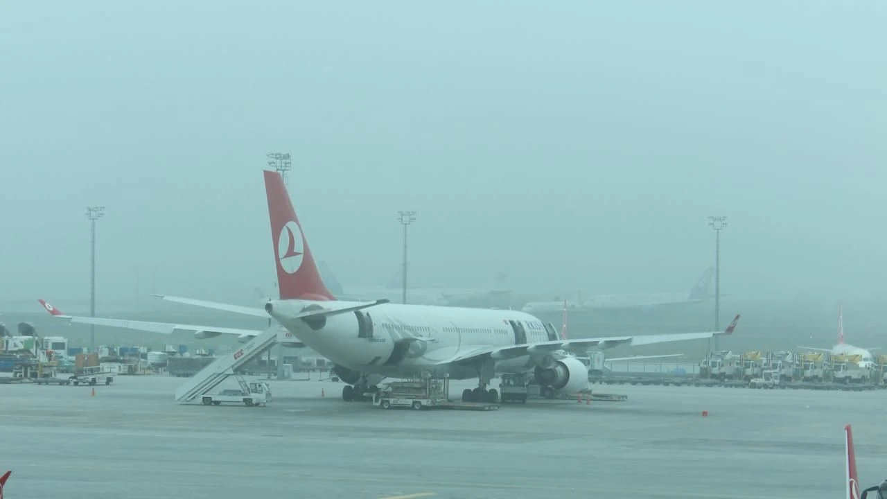 Diyarbakır'da uçak seferlerine sis engeli!
