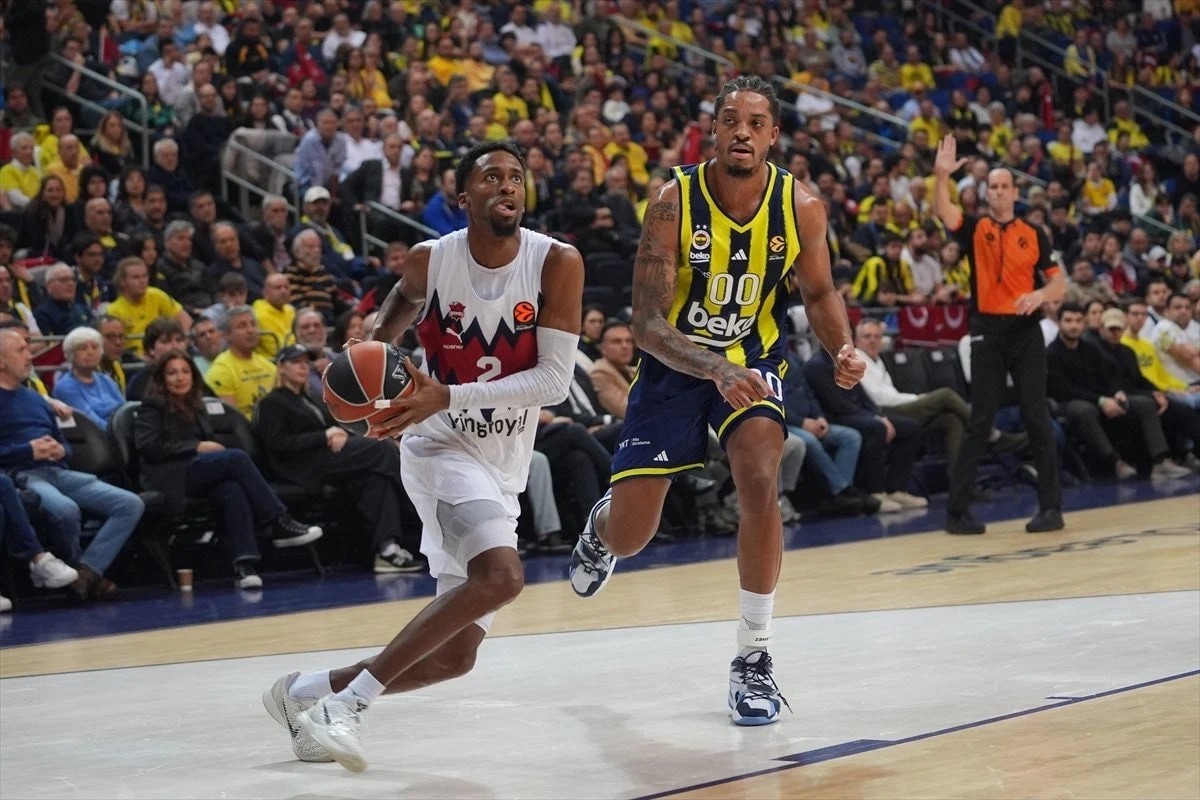 Fenerbahçe, Baskonia'yı eli boş gönderdi: Ülker Arena’da zafer gecesi!