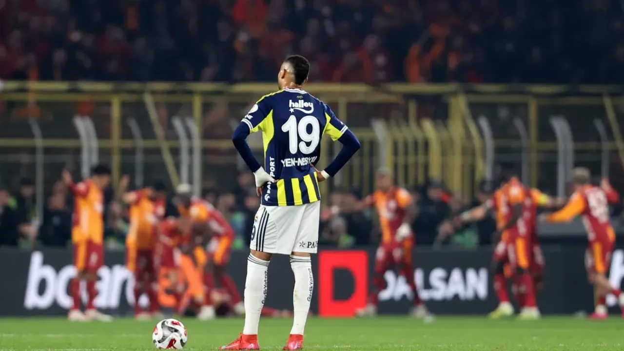 Fenerbahçe'de En Nesyri'ye ıslıklı protesto