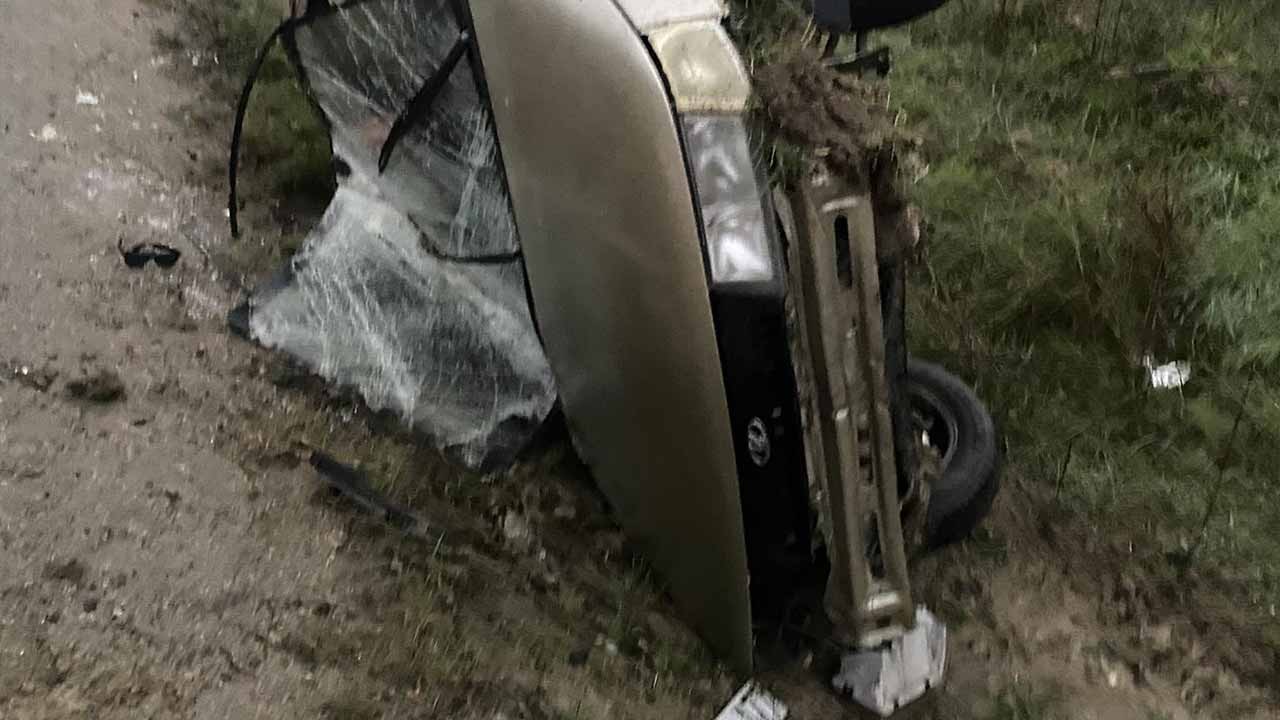 Gece sis bastırdı kaza kaçınılmaz oldu!