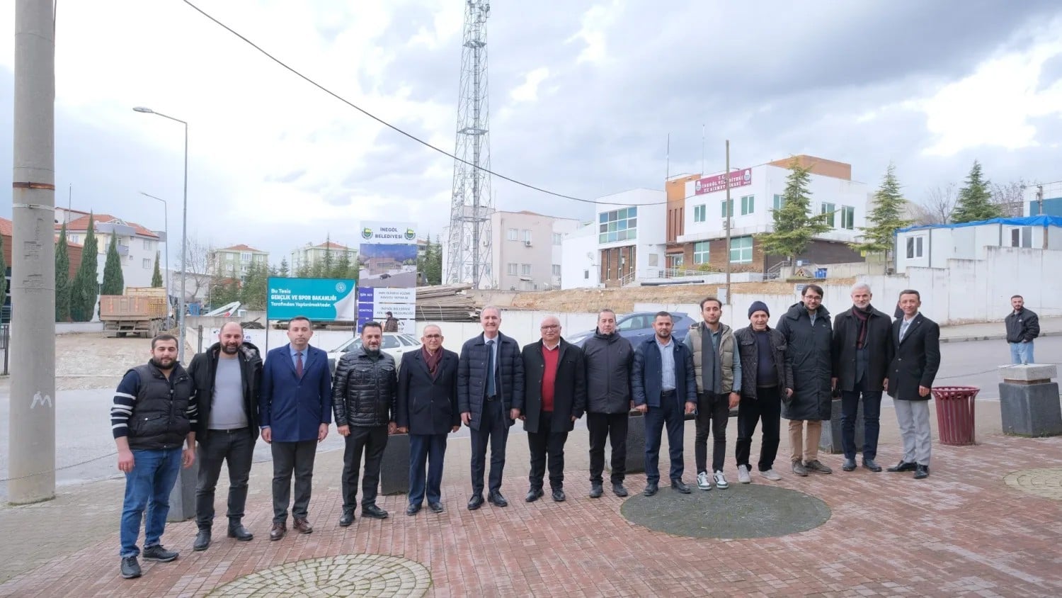 İnegöl Belediyesi Yeni Havuz İçin Çalışmalara Başladı