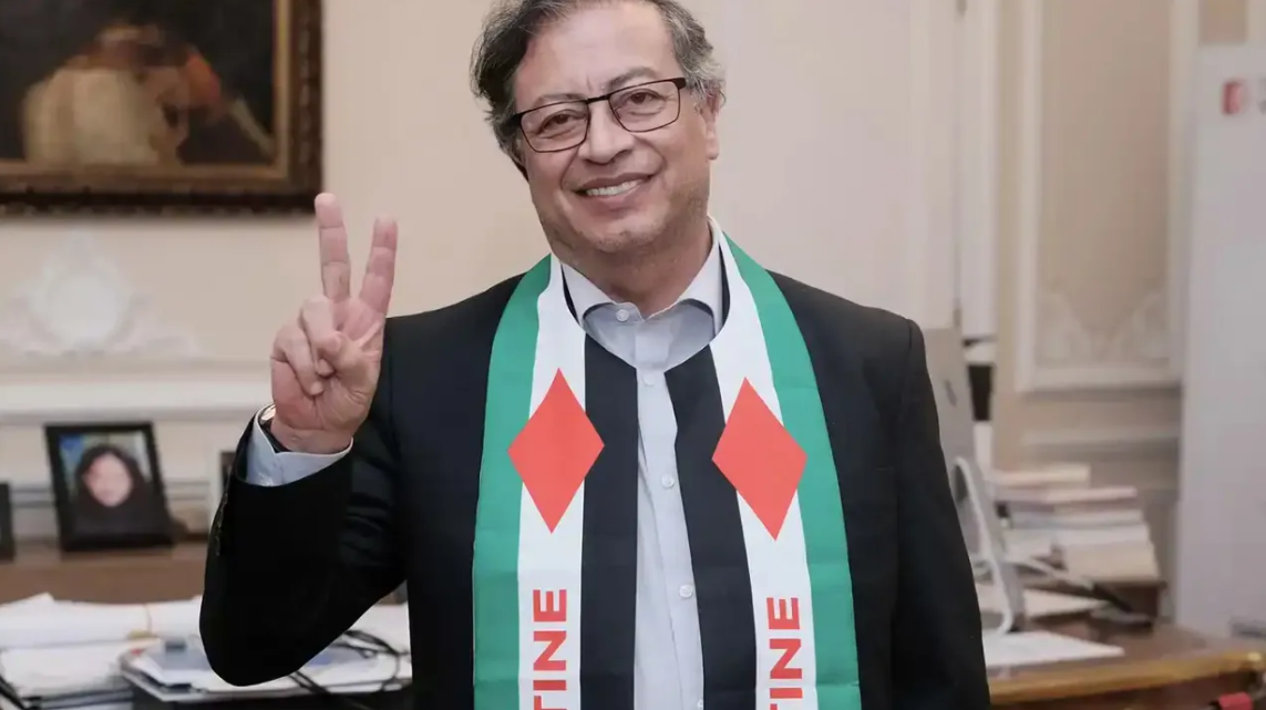 Kolombiya Cumhurbaşkanı Petro: Asla diz çökmeyeceğim! ABD’ye böyle meydan okudu