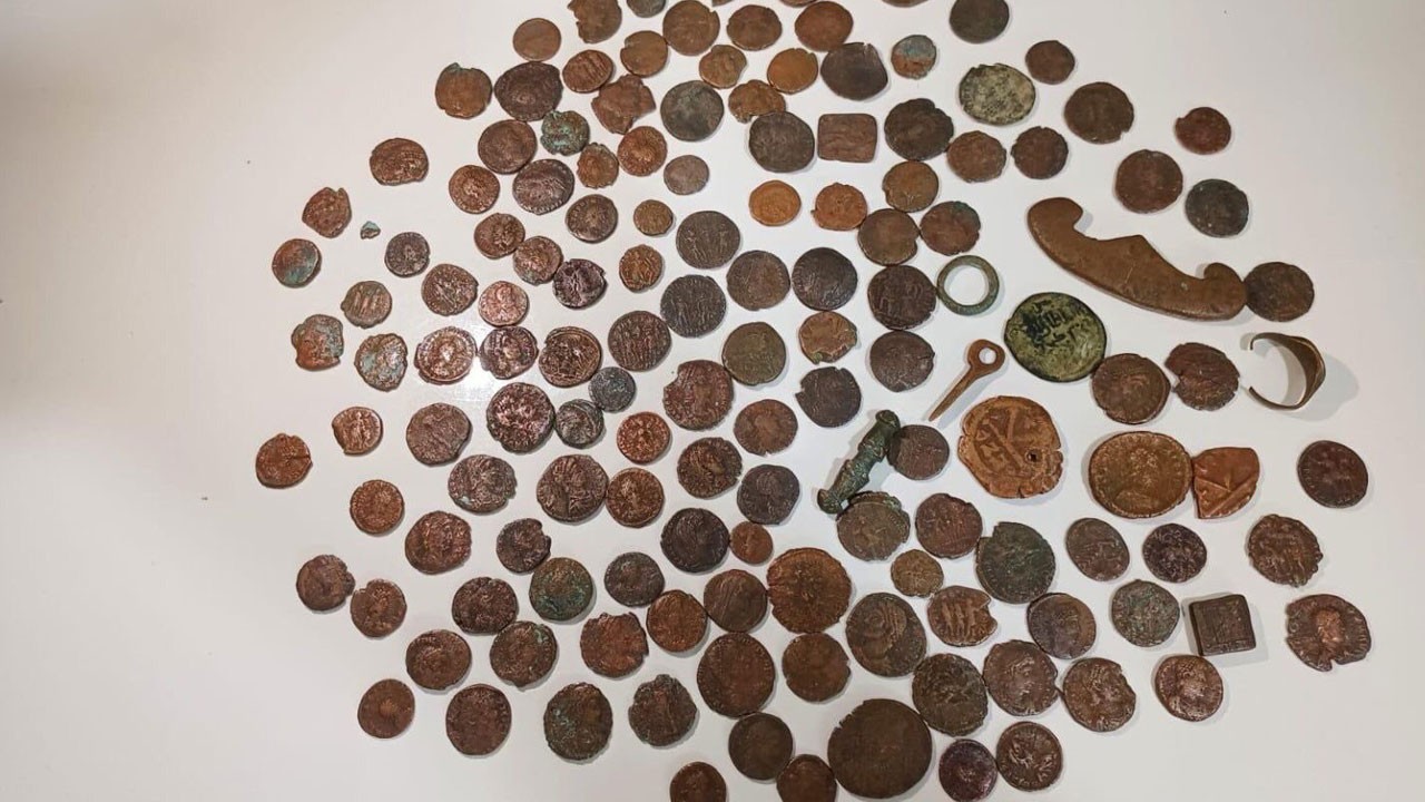 Roma ve Bizans’a ait 143 parça ele geçirildi