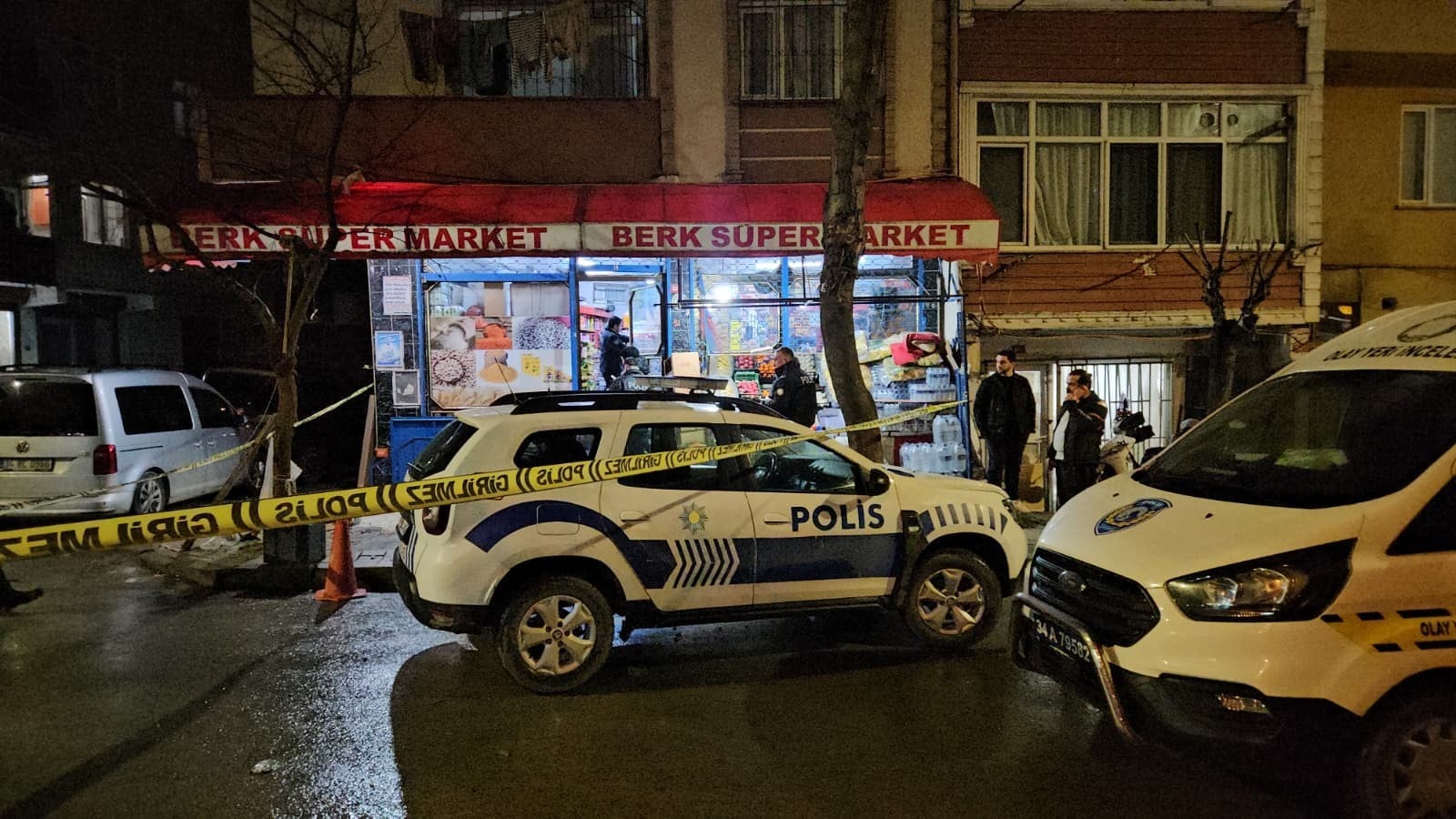 Sultangazi'de aynı markete 5 ay arayla ikinci saldırı: İş yeri sahibi yaralandı