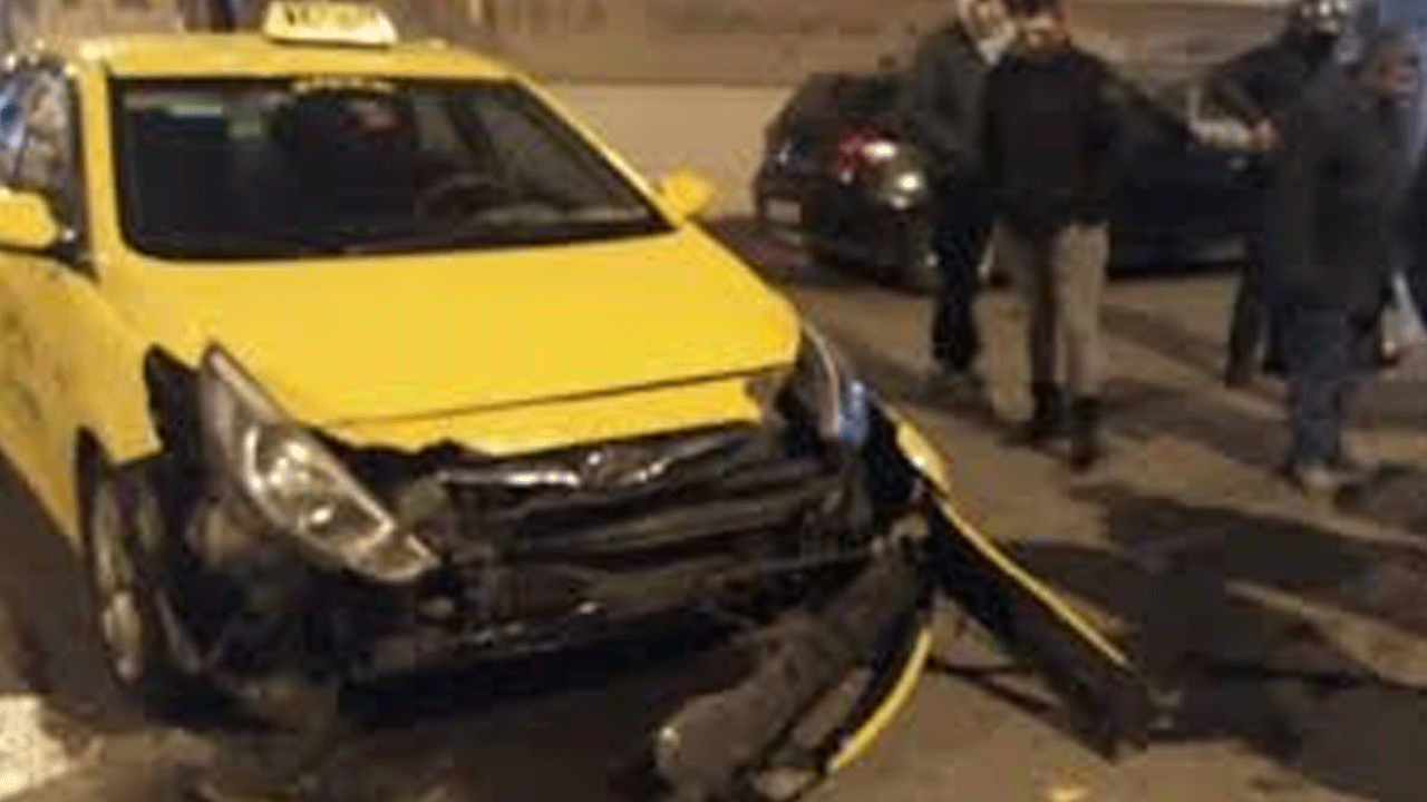 Taksi ile çarpışan kurye vefat etti