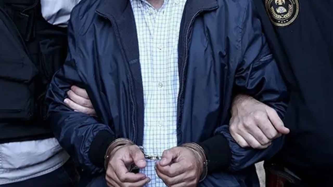 Telefonundan iğrenç fotoğraflar çıktı! Bu haberi okuyunca ‘keşke idam gelse’ diyeceksiniz