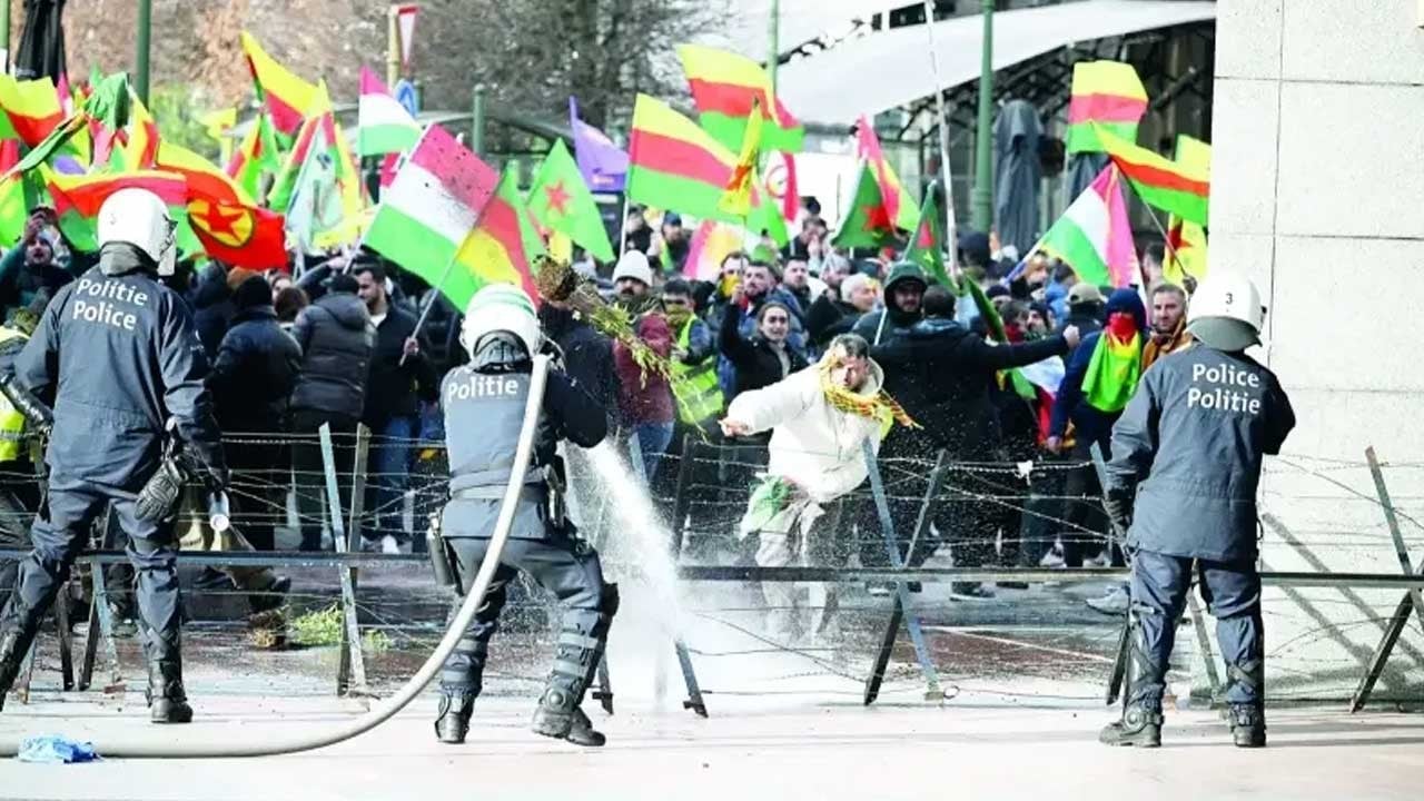 Teröristler Suriye'nin AB temsilciliğine saldırdı