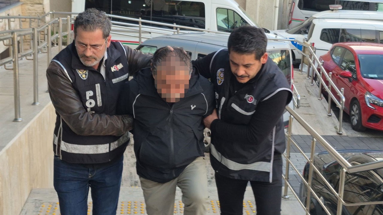 Üfürükçü yüzlerce kişiyi kandırdı! Muska yazıp servet kazandı