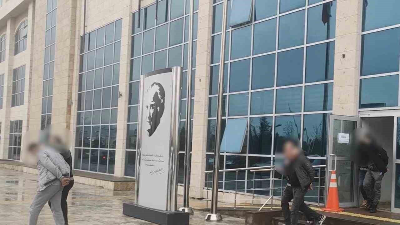 Uşak’ta uyuşturucu operasyonu! 3 kişi tutuklandı