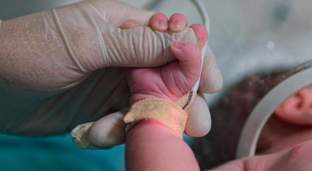 Yenidoğanlarda sessiz tehlike! Ateş olmadan da enfeksiyon olabilir