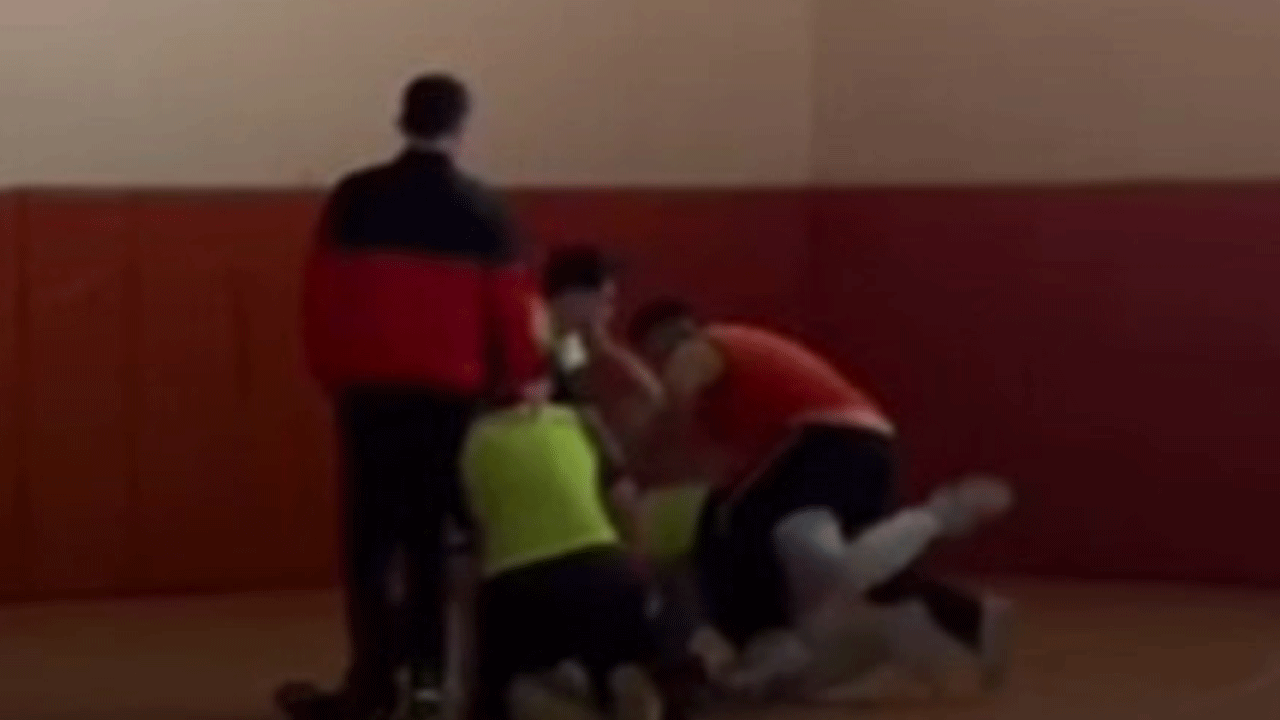 Yine akran zorbalığı: Liseli genç bıçaklandı!