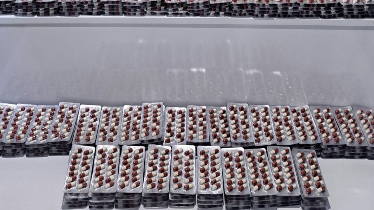 Zehir tacirine operasyon! Araçtan 4 bin 382 sentetik hap çıktı