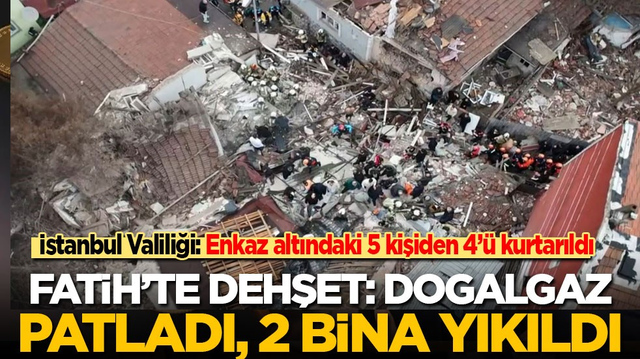 Son dakika! İstanbul Fatih'te 2 bina &ccedil;&ouml;kt&uuml;