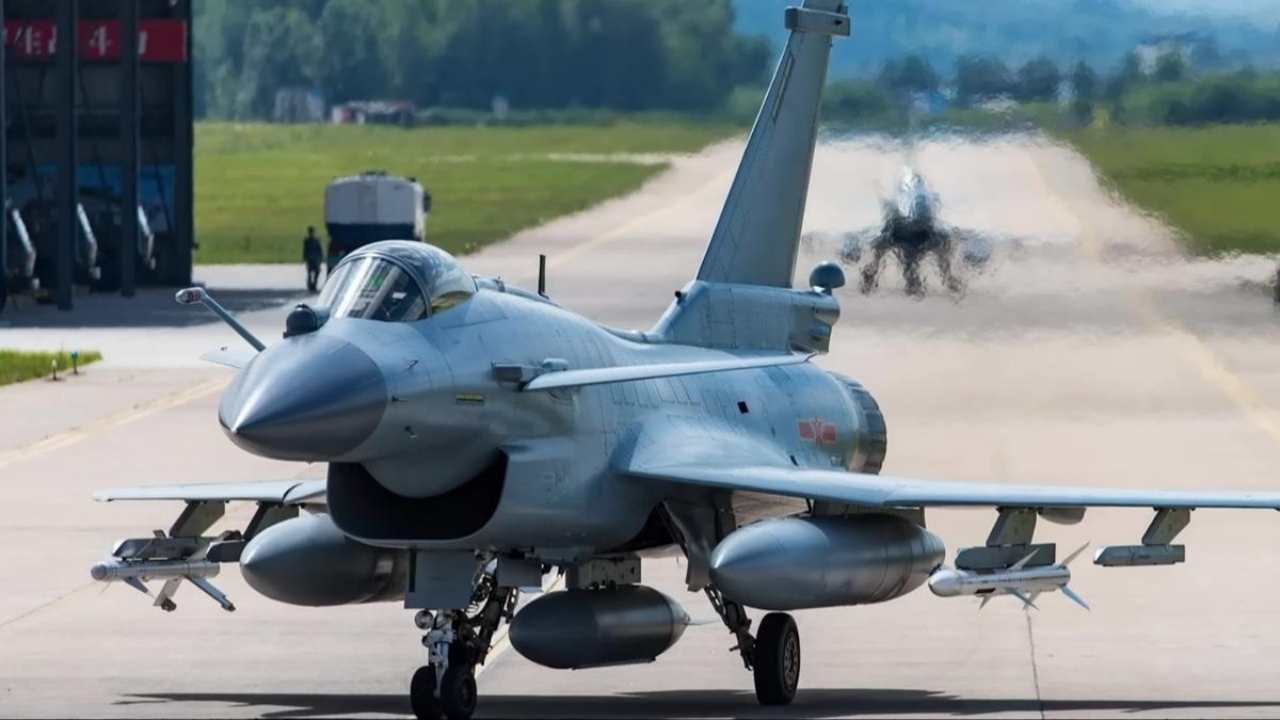 Foto - F-16’lara düşük maliyetli rakip çıktı! "Uçan ejderha" J-10 yakında geliyor