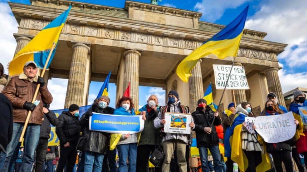 Foto - Ülkede kaos: 300 bin asker firar etti