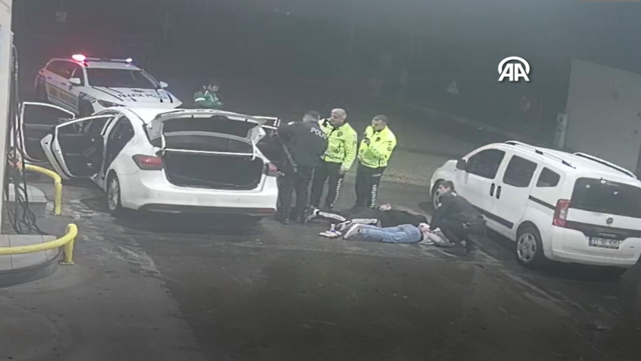 35 milyonluk tuzağı polis bozdu! Çalıştığı işyerini arkadaşlarına soydurup yağma süsü verdi,