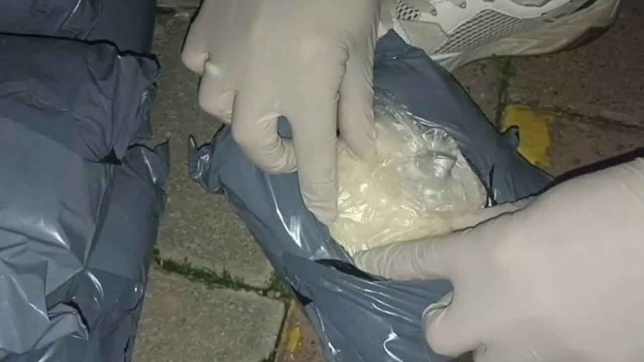 5 kilo uyuşturucu ile yakalanan emekli polis tutuklandı