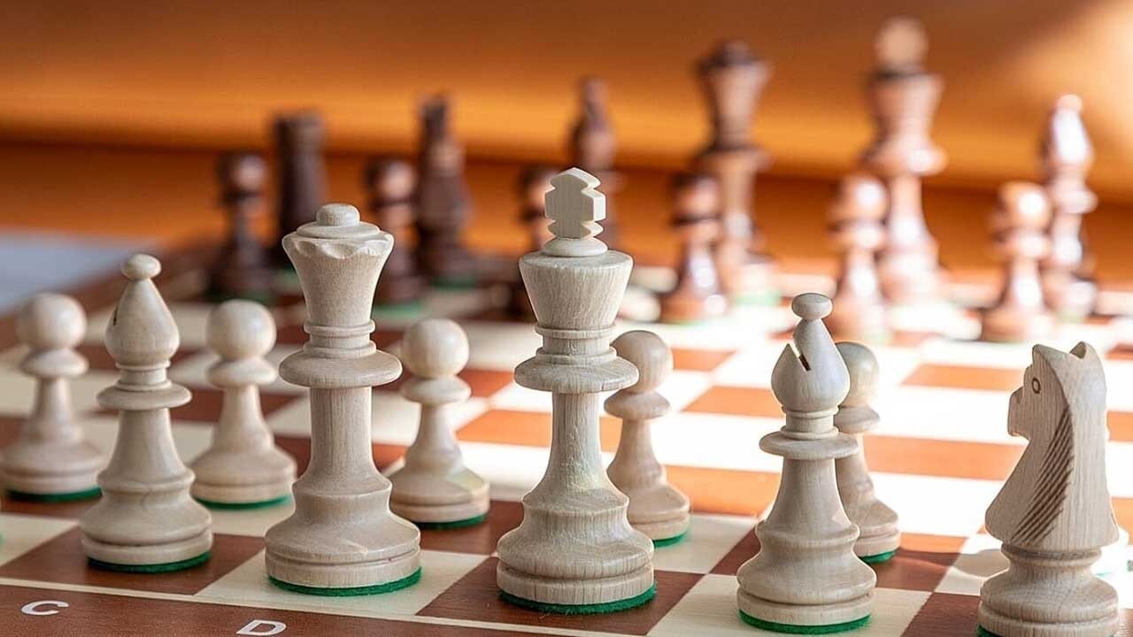 Daha anaokulu çağında rekor: 3 yaşındaki Hintli çocuk satranç tarihine geçti