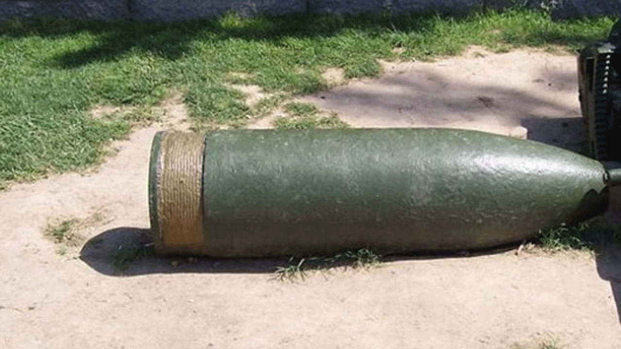 Herkes tarlasında hazine bulur Şanlıurfalı çiftçi bomba buldu