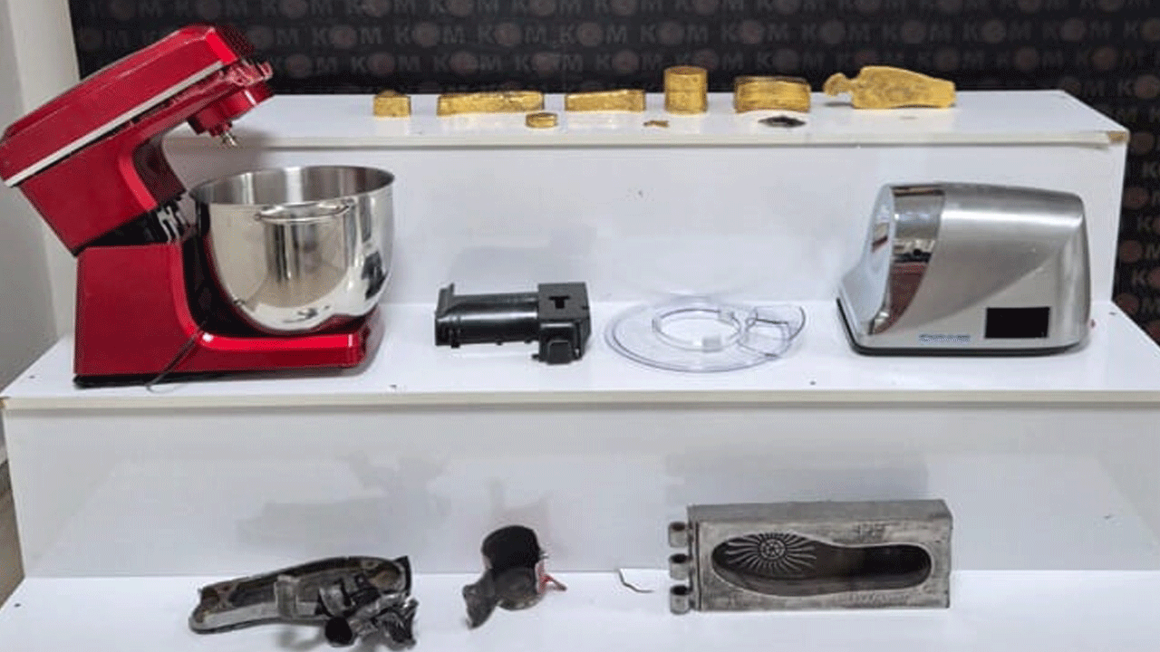 Polisin durdurduğu taksiden servet çıktı