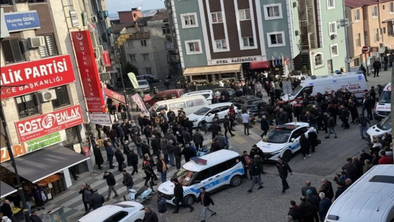 Trabzon’da alacak verecek meydan savaşı: 1 kişi öldü, 1’i ağır 12 kişi yaralandı