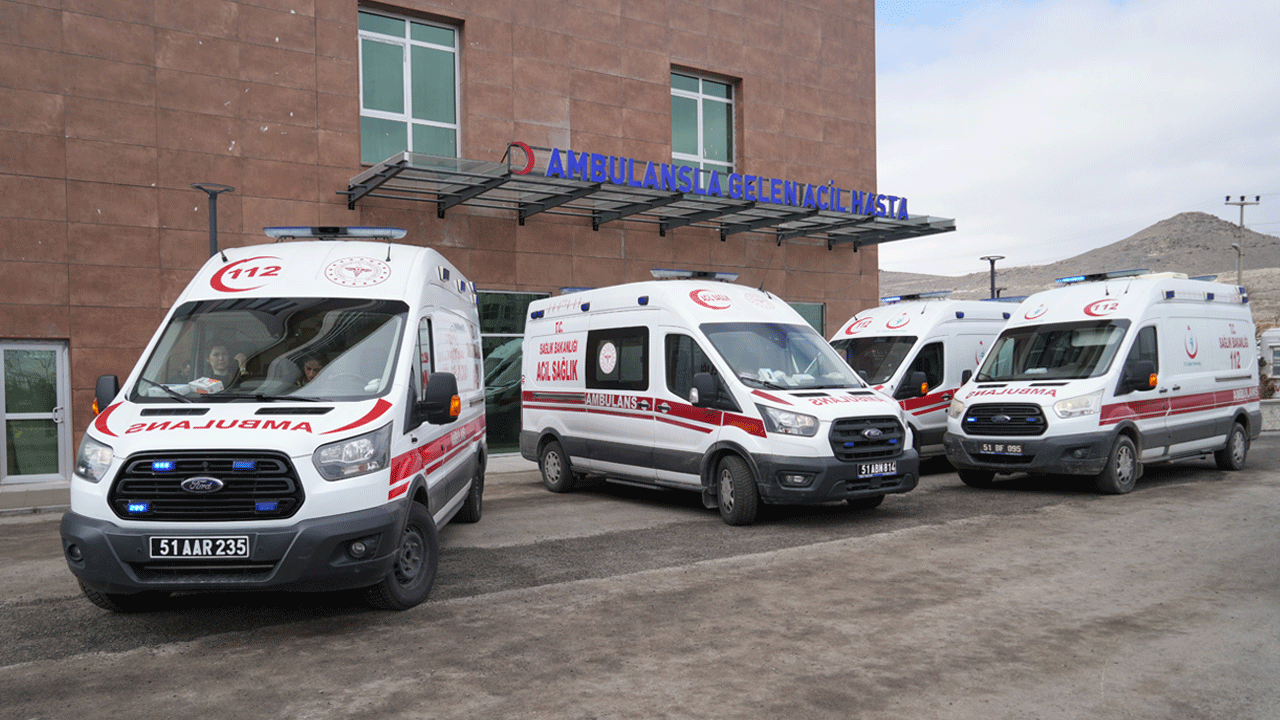 Zehirsiz gün geçmiyor! Tavuk döner yiyen 3 öğrenci zehirlendi