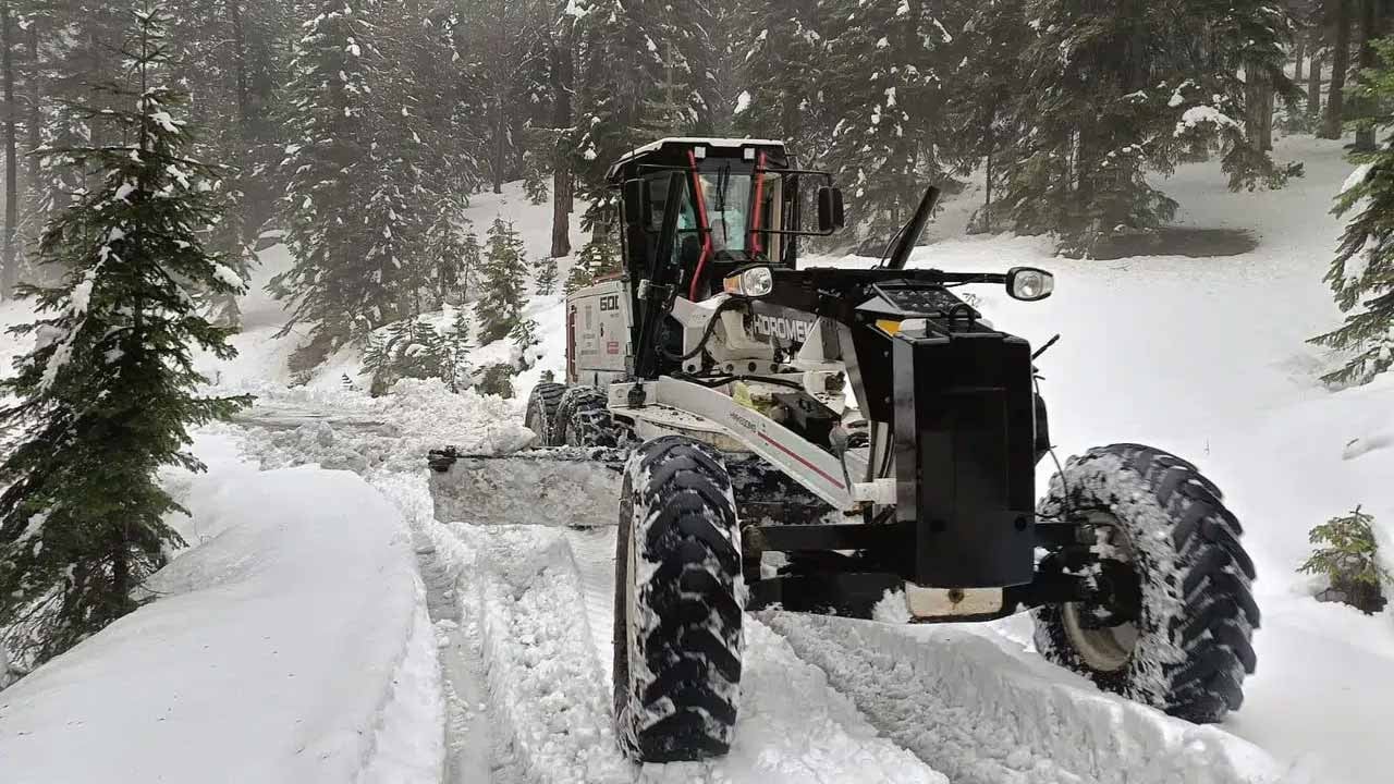 227 köy yolu tamamen kapandı