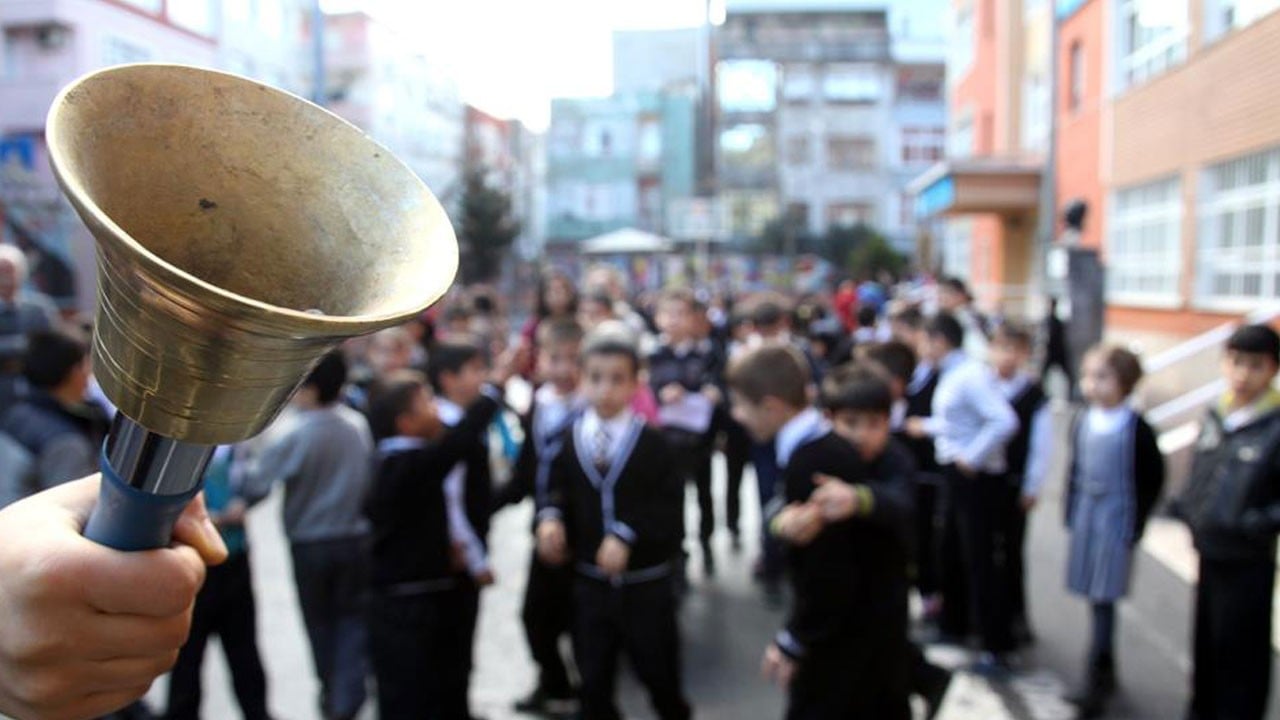 31 Aralık okullar yarım gün mü?