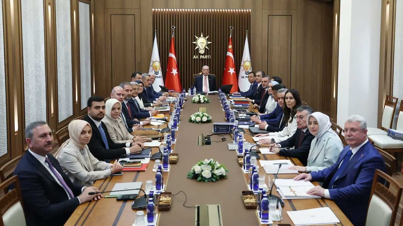 AK Parti MYK Cumhurbaşkanı Erdoğan başkanlığında toplandı