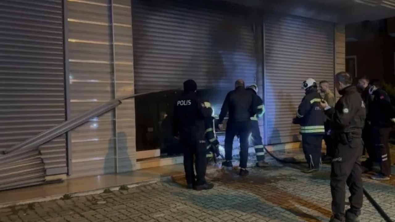 Alevler bir anda yükseldi! Çay makineleri küle döndü