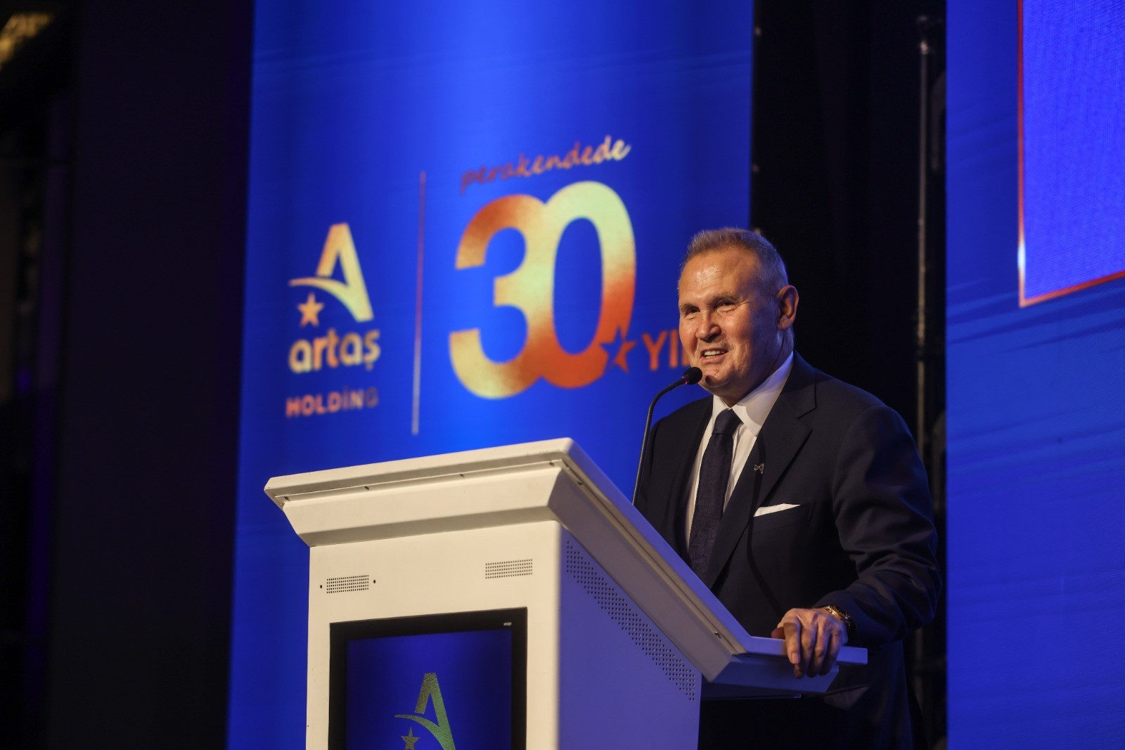 Artaş Holding perakendede 30. yılını görkemli bir etkinklikle kutladı