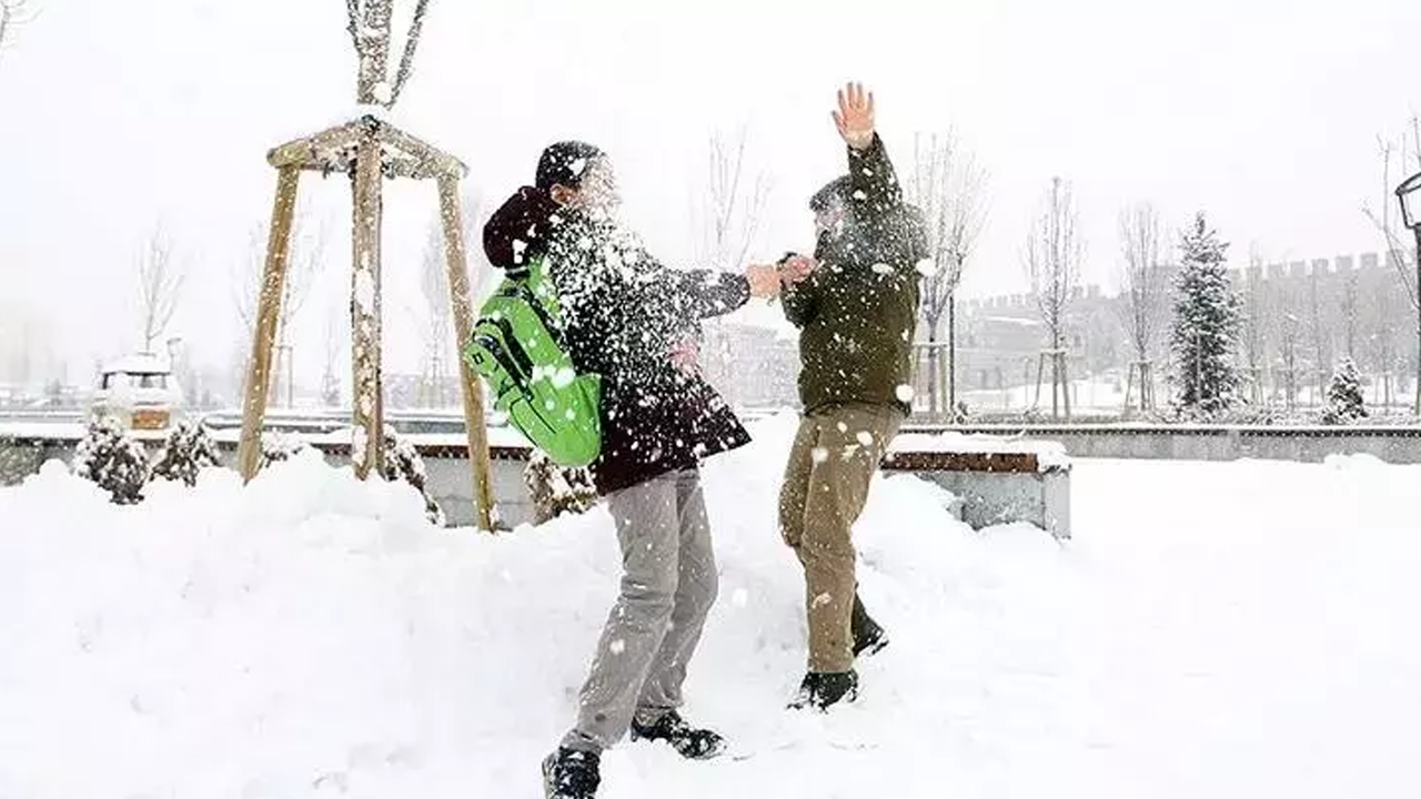 Avcılar'da okullar tatil edildi mi? 2 Ocak 2026 okullar tatil mi?