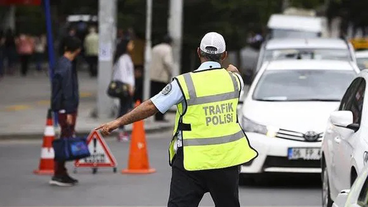 Bakan Yerlikaya’dan uyarı: Kural tanımayan sürücülere 60 gün ehliyet cezası