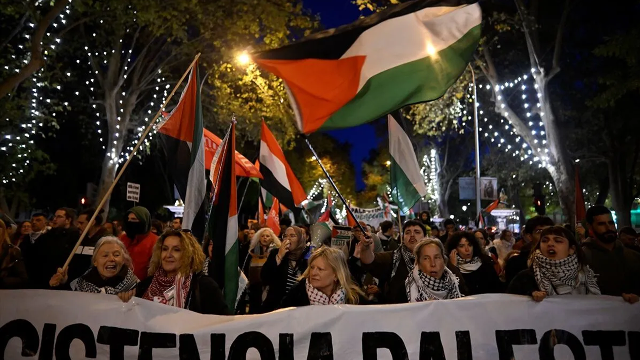 Bizden çok daha duyarlılar: İspanya Filistin için sokaklara döküldü!