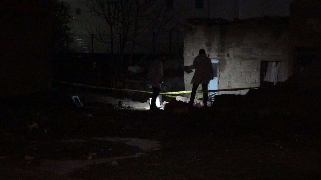 Bursa'da fırtına dehşeti! Duvarın altında kalan genç hayatını kaybetti