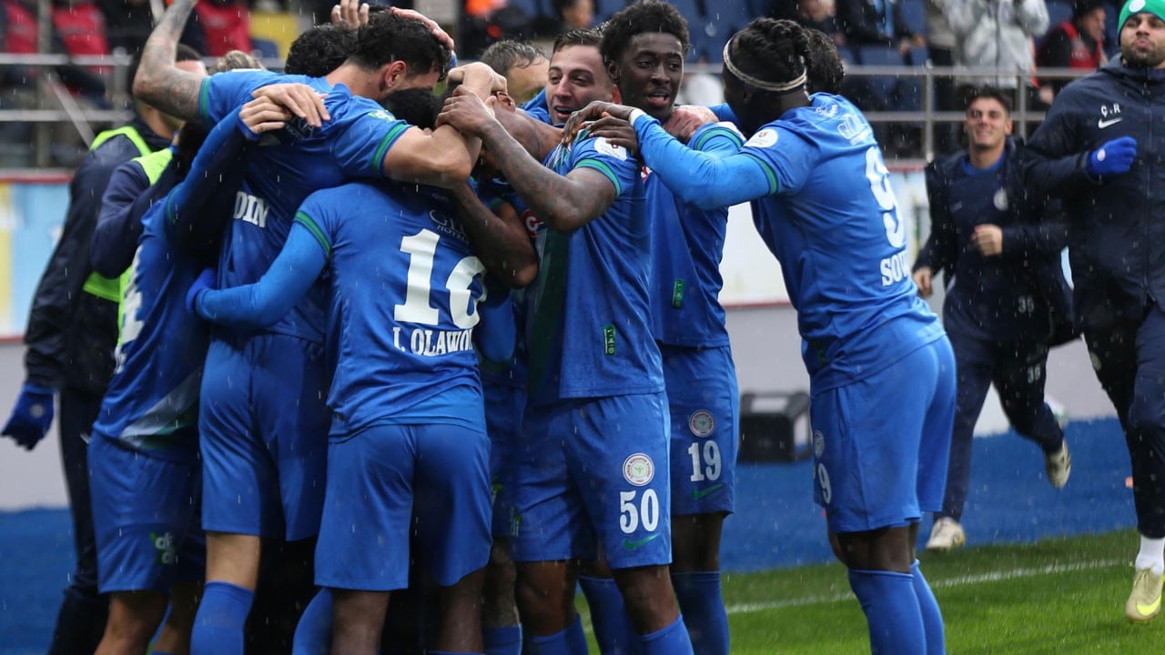 Çaykur Rizespor 3 puanı 3 golle aldı