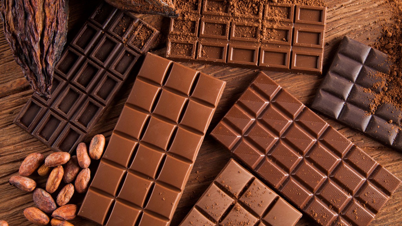 Çikolata zehirler mi? Tarihi geçen çikolata yenir mi?