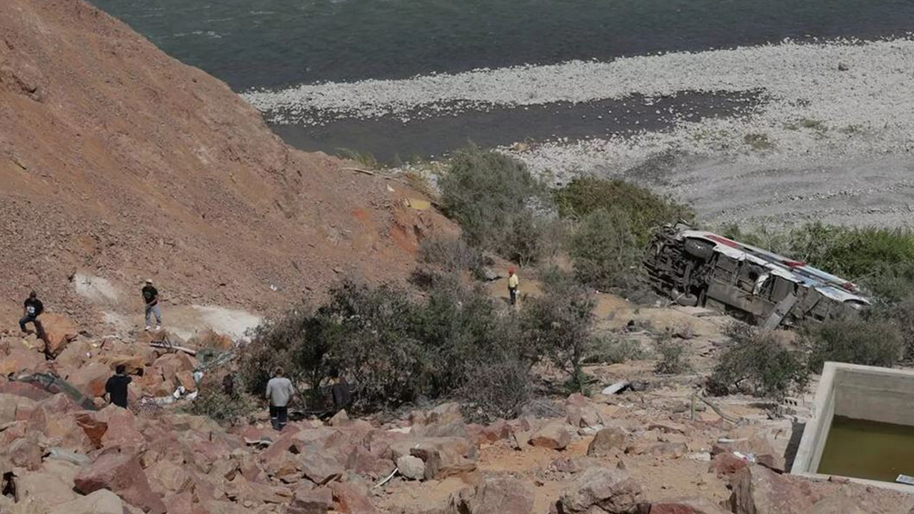 Dağ yolunda otobüs faciası: 37 kişi hayatını kaybetti