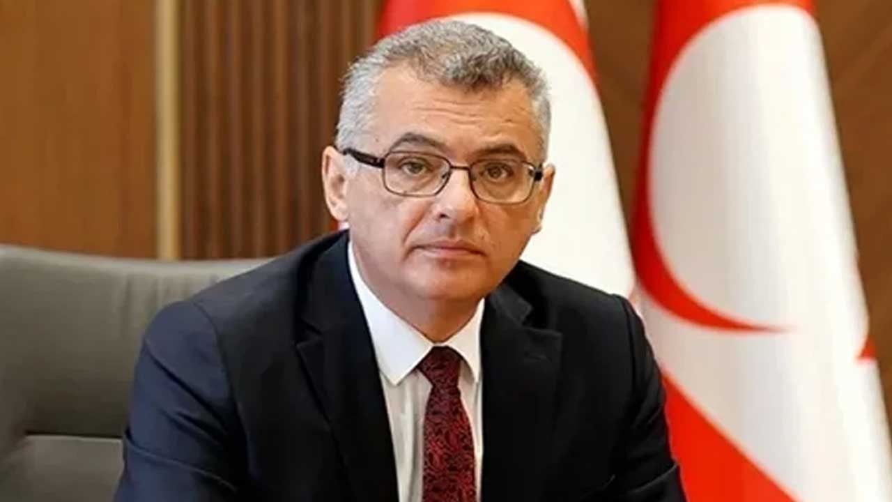 Dakika 1 gol 1! KKTC’nin yeni cumhurbaşkanının ilahiyat rahatsızlığı