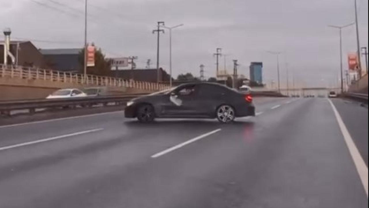 Düğün konvoyunda drift yapan sürücünün ehliyetine el konuldu