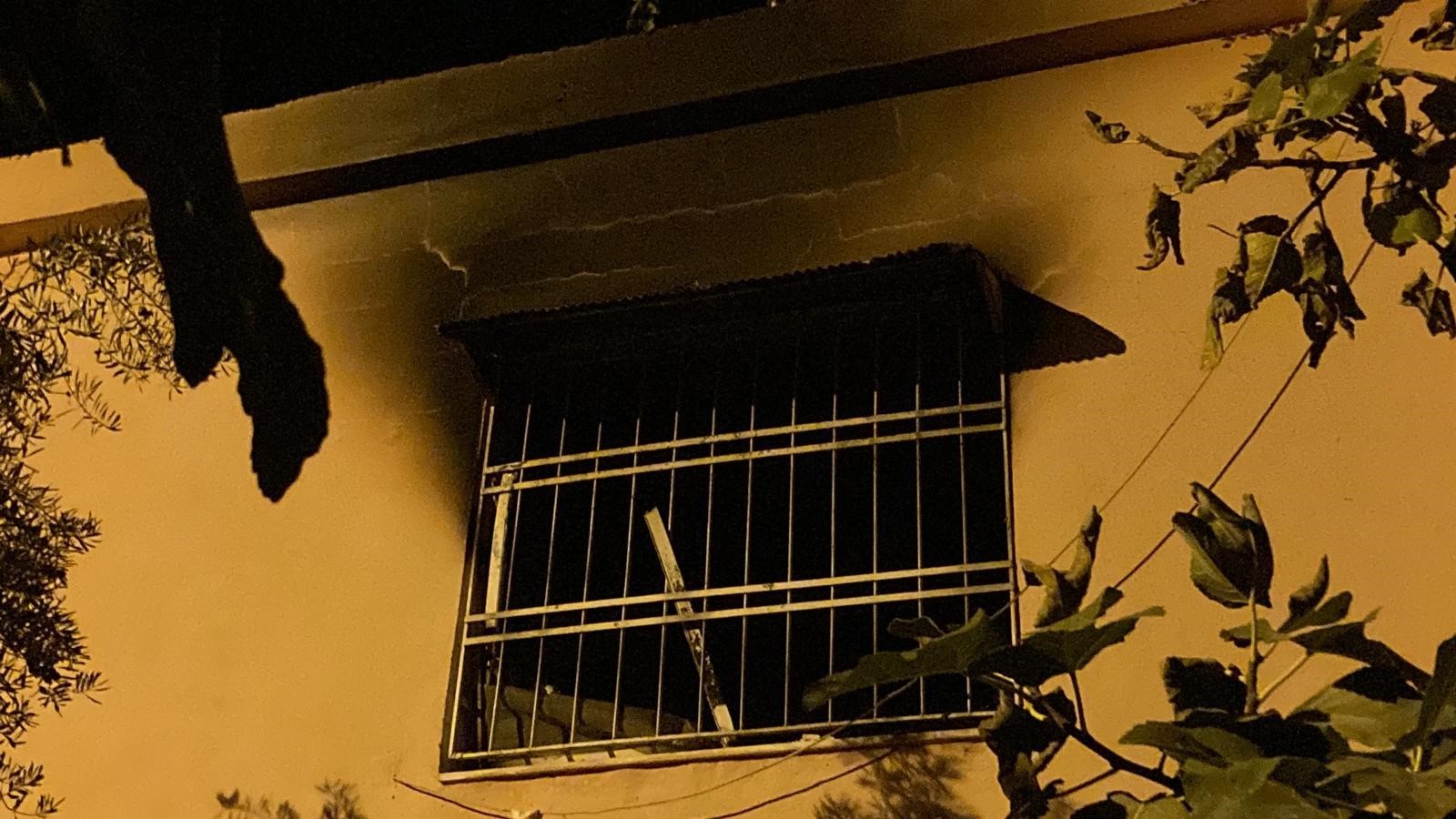 Erdemli’de evde alev dehşeti! Yaşlı adam alevlerin arasında can verdi!