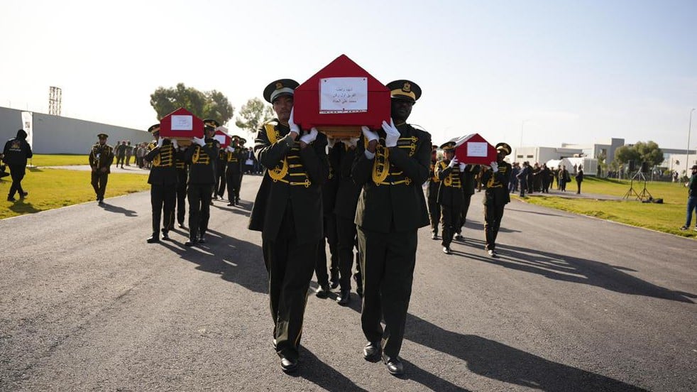 Genelkurmay Başkanı Bayraktaroğlu Libya’da! Uçak kazasında hayatını kaybedenlerin cenaze törenine katıldı