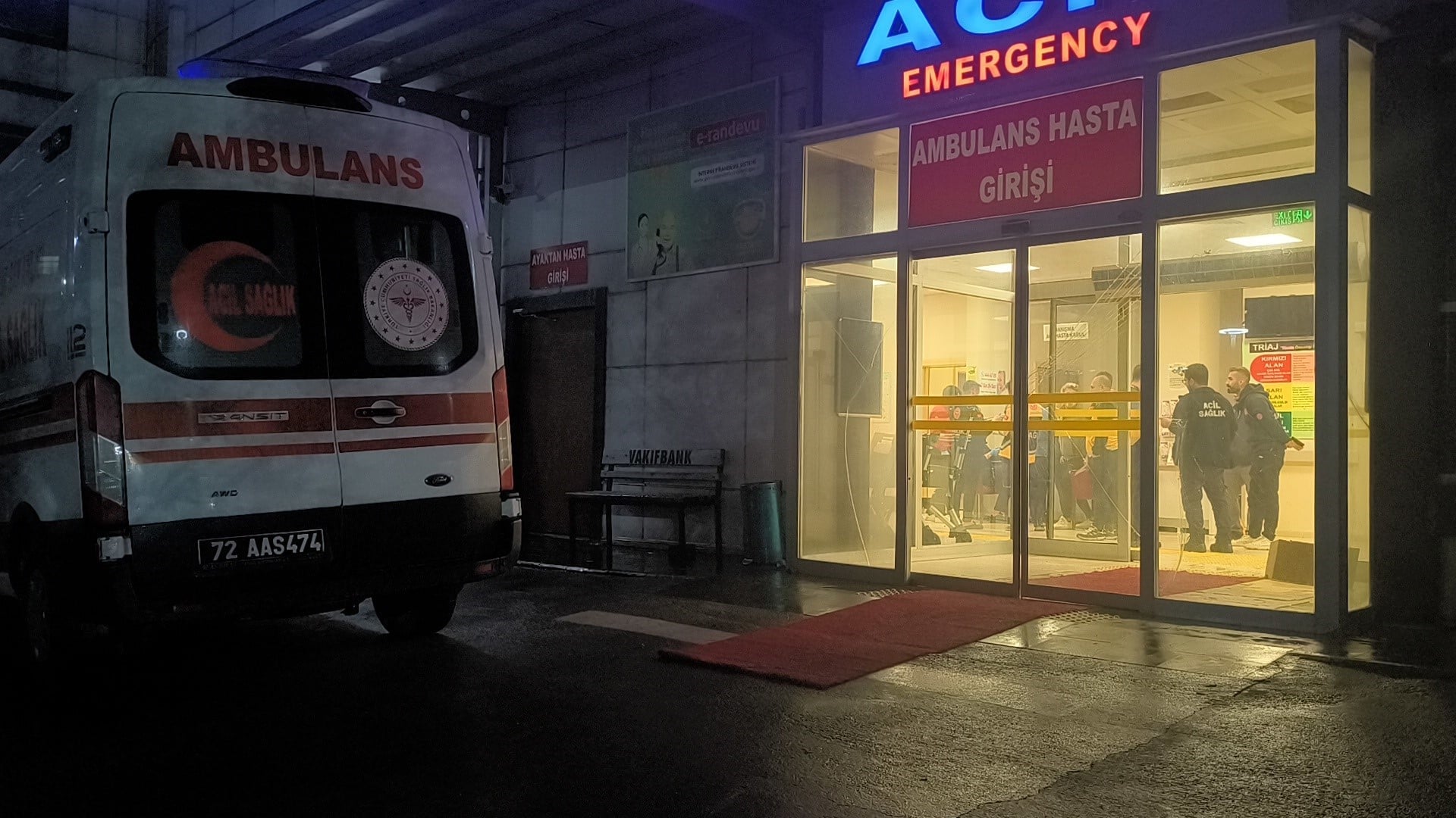 Gercüş'te karbonmonoksit zehirlenmesi: 4'ü çocuk 7 kişi hastaneye kaldırıldı