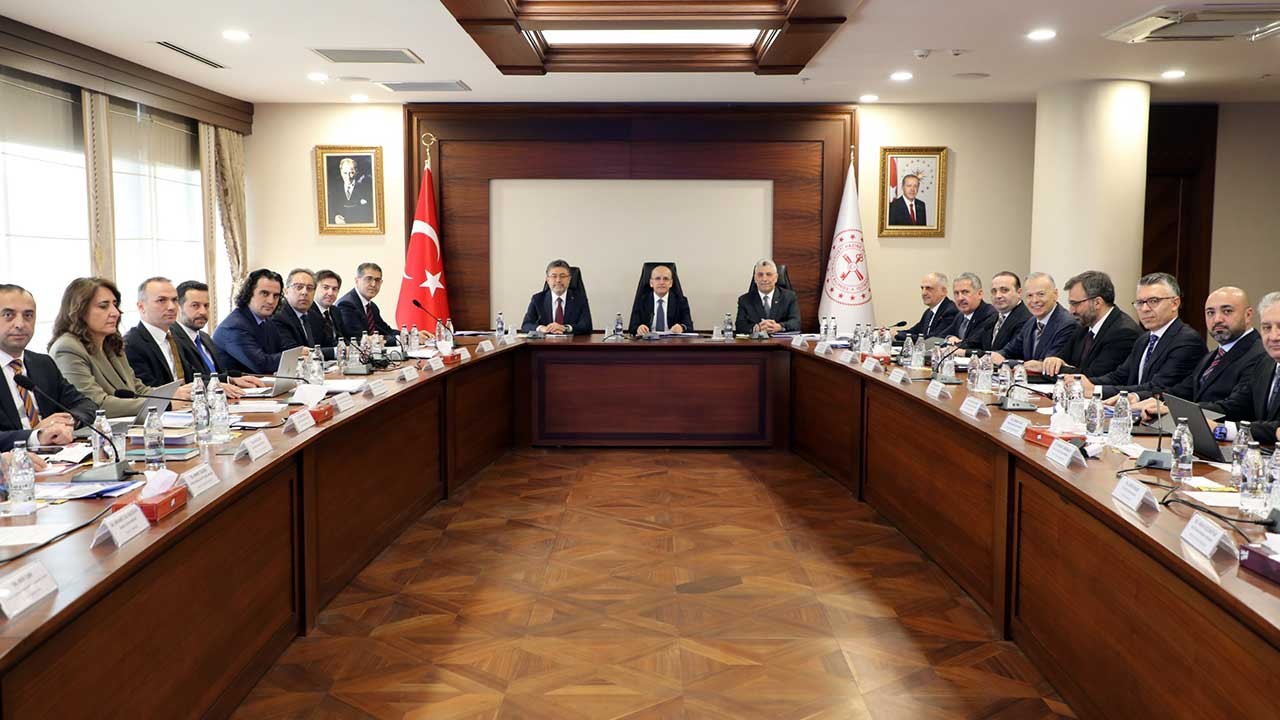 Gıda Komitesi, Bakan Mehmet Şimşek'in ev sahipliğinde toplandı